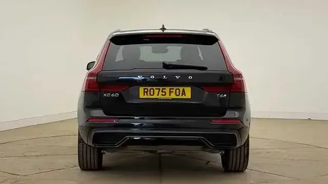 Begagnad Volvo XC60 Plus 350 HK (257 kW) 2026 SUV