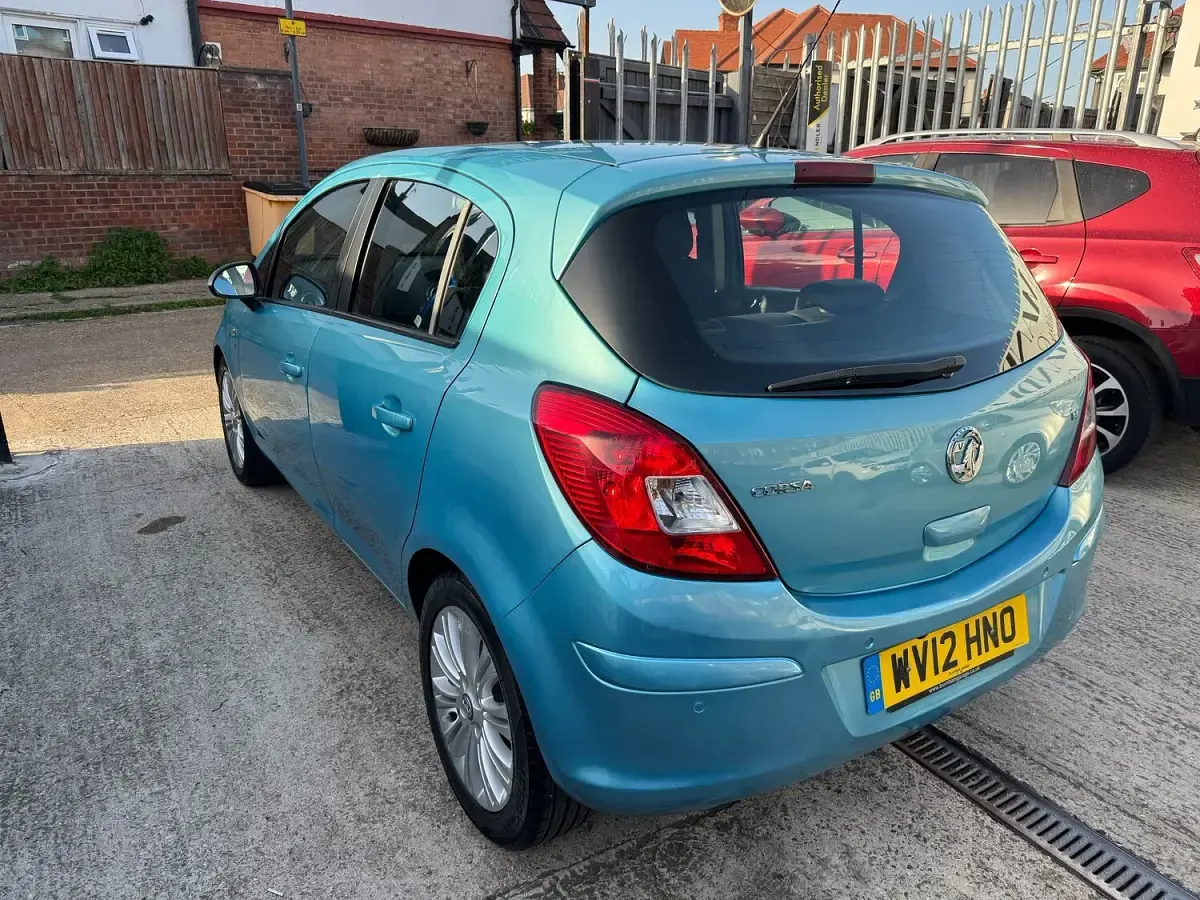 Used Vauxhall Corsa 100 HP (73 kW) 2012 Blue Hatchback