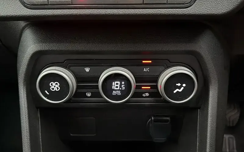 Used Dacia Jogger Expression 110 HP (80 kW) 2023 Black MPV