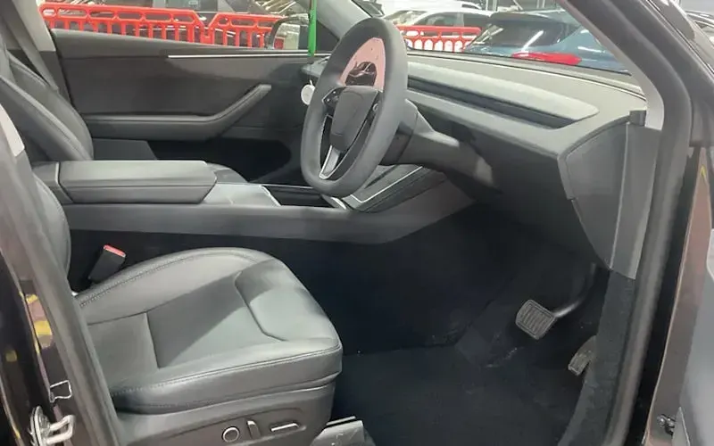 Used Tesla Model Y Long Range AWD 378 kW (514 HP) 2025 Grey SUV