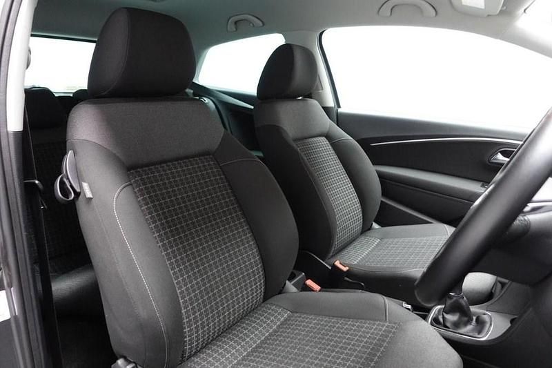 Used VW Polo Edition 75 HP (55 kW) 2017 Grey Hatchback