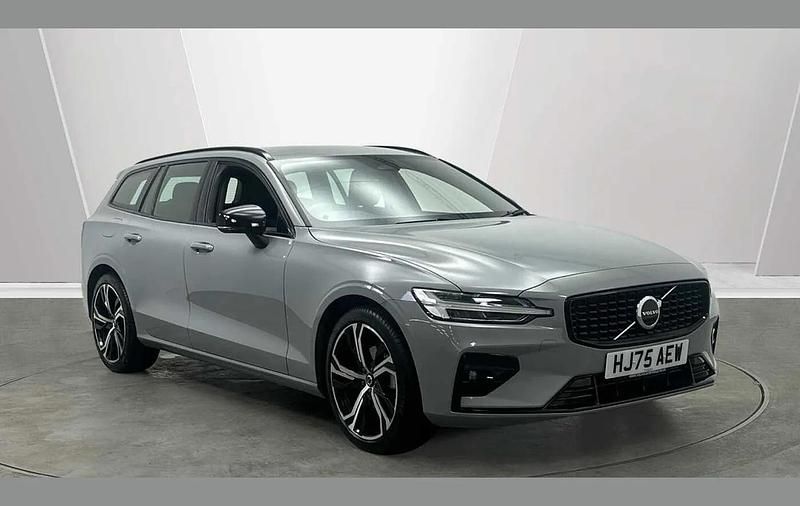 Used Volvo V60 Plus 194 HP (142 kW) 2025 Grey Estate