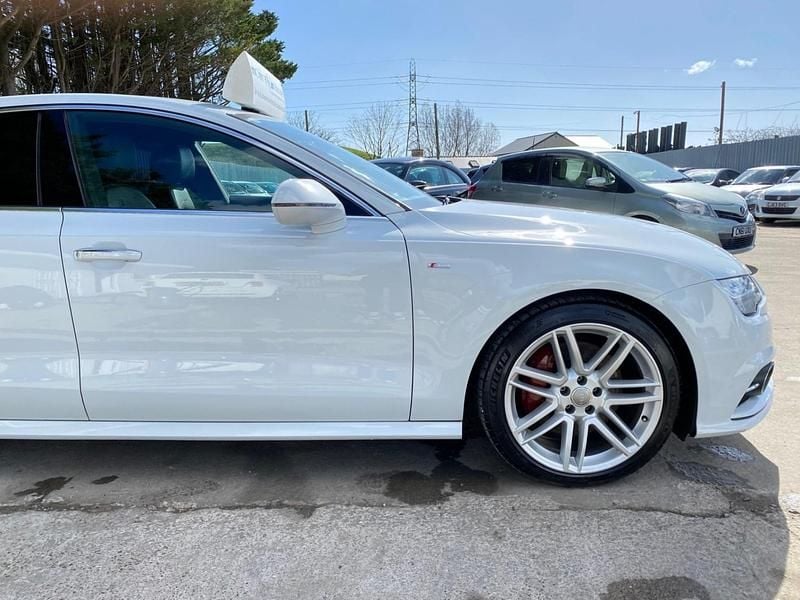 Used Audi A7 S-Line 2017 White Hatchback