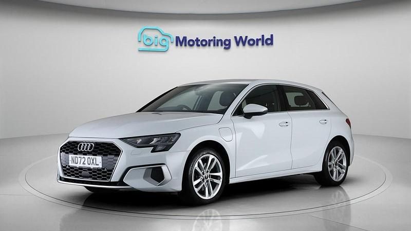 Used Audi A3 Sportback e-tron Sport 204 HP (150 kW) 2022 White Hatchback