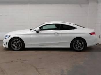 Used Mercedes C300 AMG Line Premium 245 HP (180 kW) 2019 White Coupe