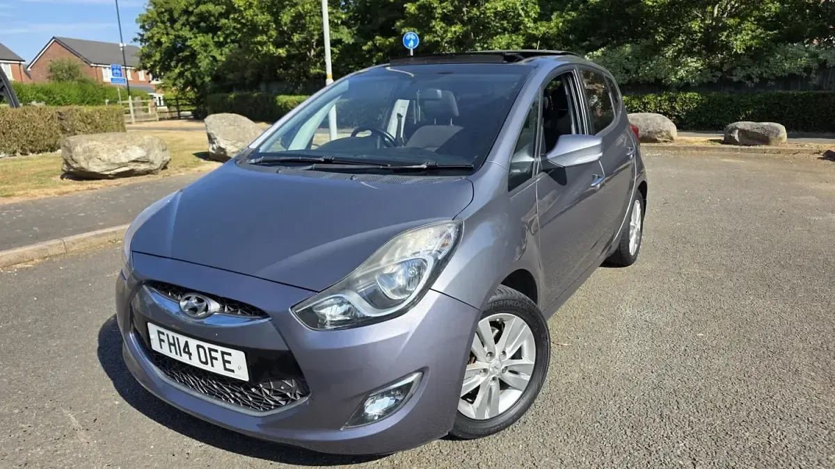 Used Hyundai ix20 Style 90 HP (66 kW) 2014 Grey Hatchback