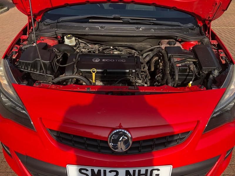 Used Vauxhall Astra SRi 2012 Red Hatchback