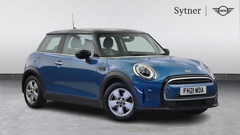 Used Mini Cooper Classic 134 HP (98 kW) 2021 Blue Hatchback