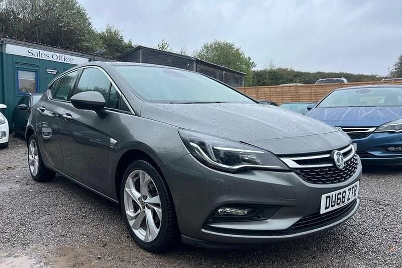 Grey Used 2018 Vauxhall Astra SRi Hatchback | £5,995 (Fair price) - Image 1/1