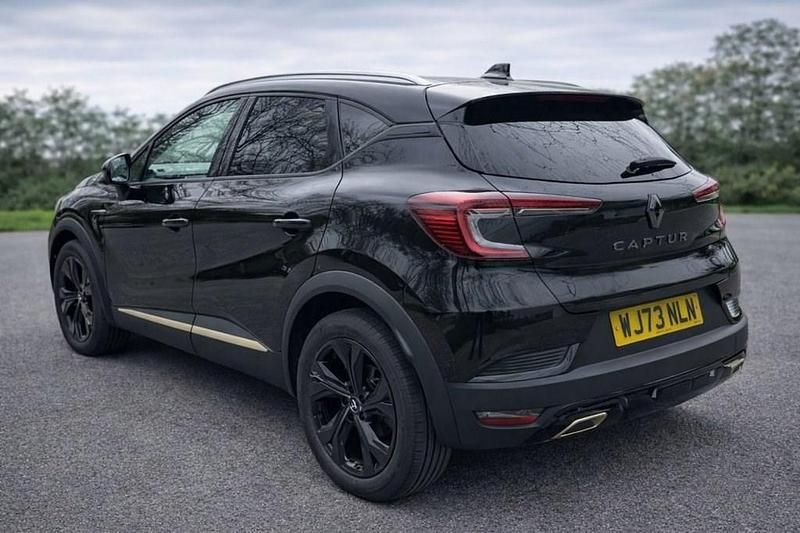 Used Renault Captur Engineered 143 HP (105 kW) 2023 Black SUV