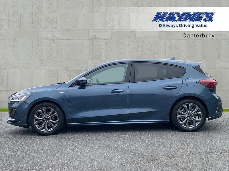 Używany Ford Focus ST-Line 2023 Niebieski Hatchback