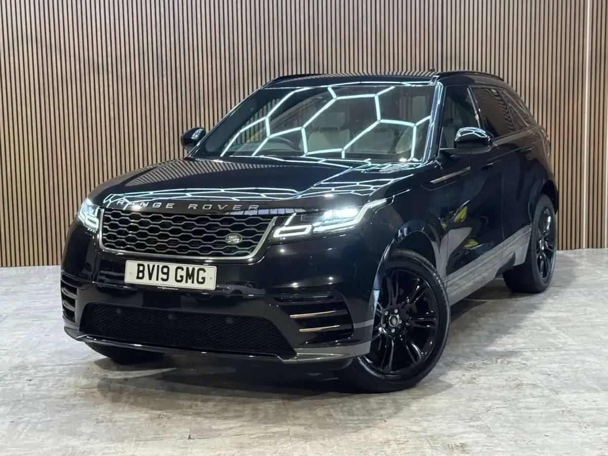 Used Land Rover Range Rover Velar SE Dynamic 2019 Black SUV