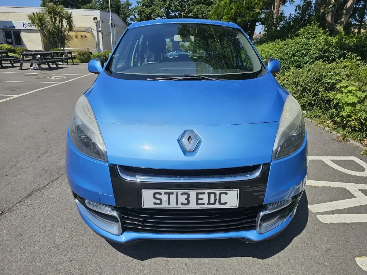 Used Renault Scénic III Dynamique 2013 Blue MPV