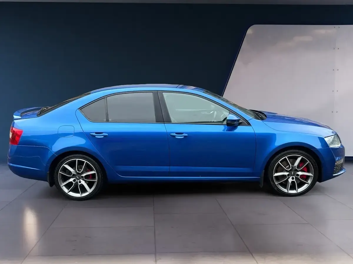 Used Skoda Octavia vRS 2015 Blue Hatchback