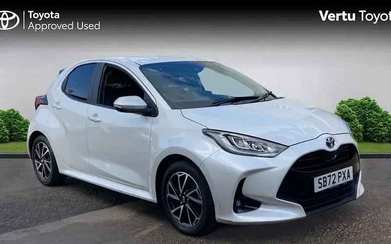 Used Toyota Yaris Hybrid Design 116 HP (85 kW) 2026 Hatchback
