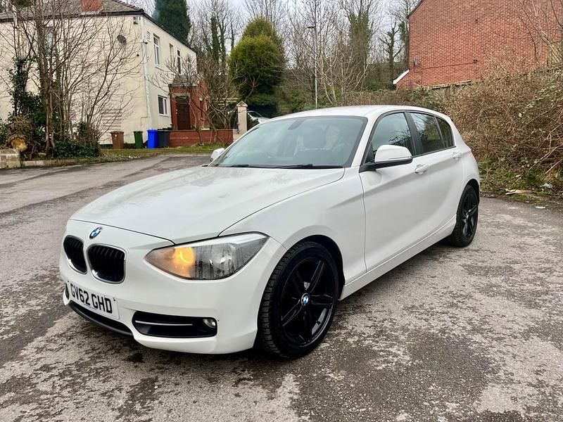 Used BMW 114 Sport Line 2012 White Hatchback