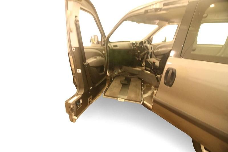 Used Fiat Doblò S 2021 Grey MPV