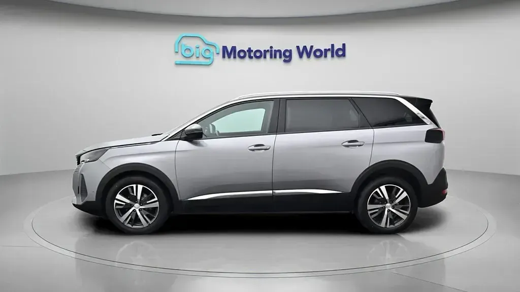 Second-hand Peugeot 5008 Allure+ 130 CP (95 kW) 2023 Gri SUV