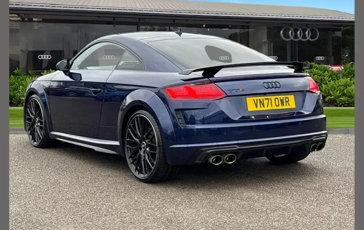 Begagnad Audi TTS Black Edition 320 HK (235 kW) 2022 Blå Sportkupé
