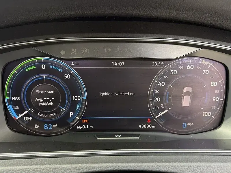 Used VW e-Golf 100 kW (136 HP) 2019 Silver Hatchback