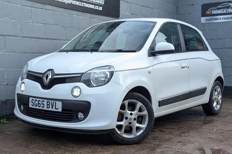 Used Renault Twingo Dynamique 70 HP (51 kW) 2015 White Hatchback