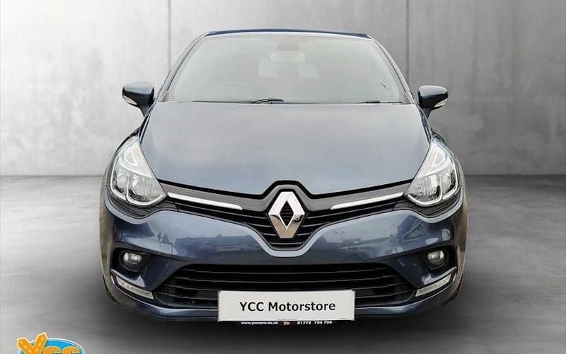 Used Renault Clio IV Dynamique 75 HP (55 kW) 2018 Grey Hatchback