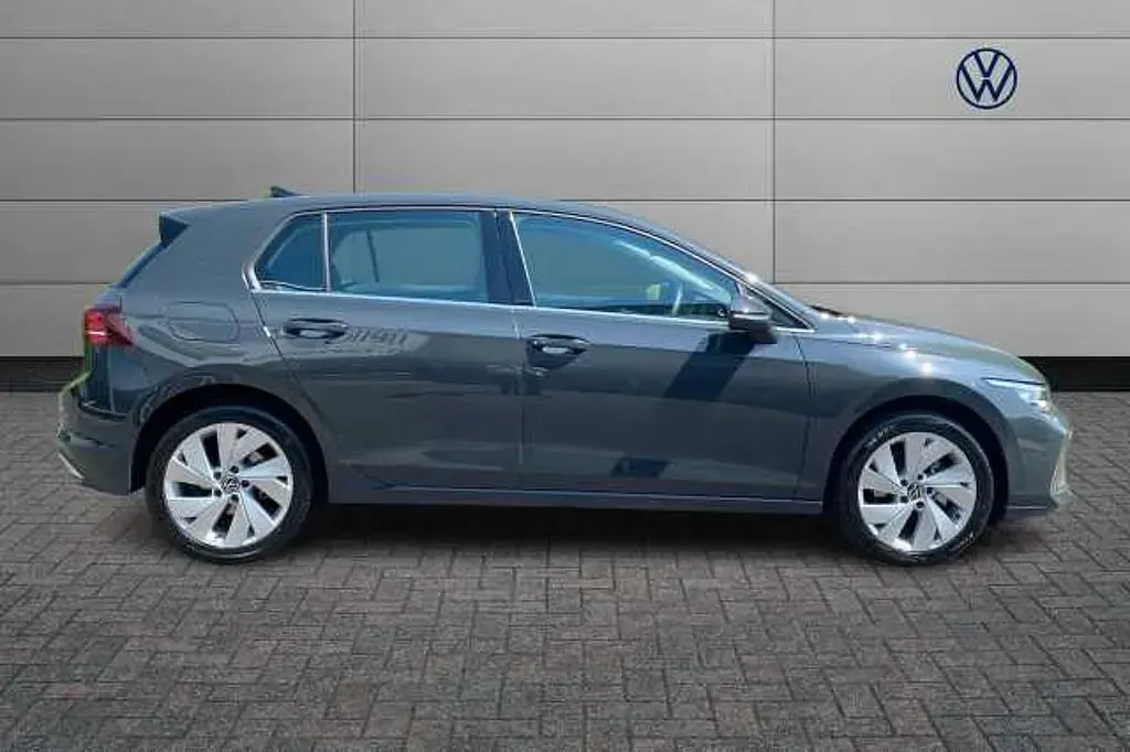Used VW Golf VIII 150 HP (110 kW) 2025