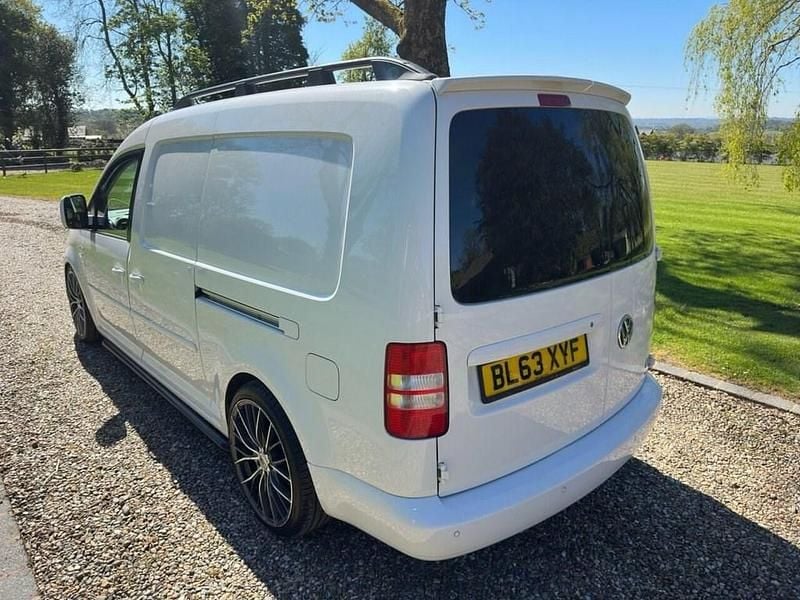 Begagnad VW Caddy Startline 2014 Vit Minibuss