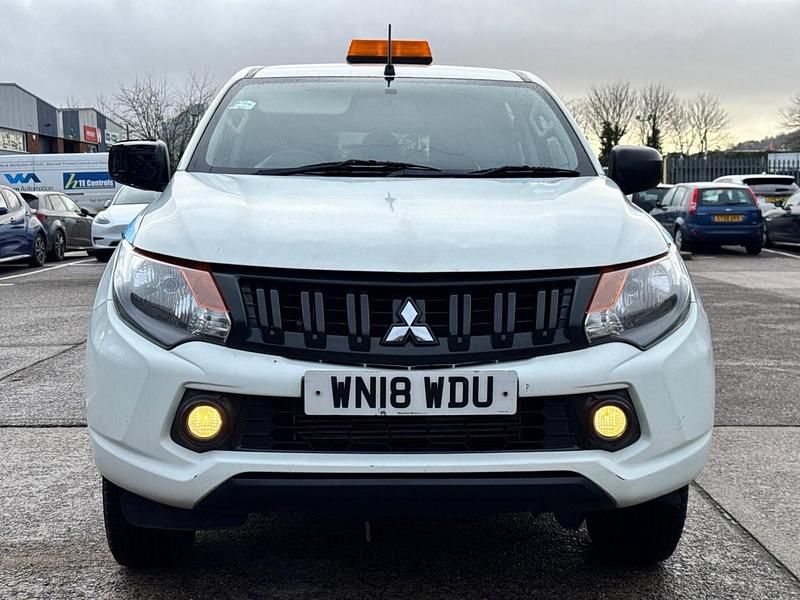 Used Mitsubishi L200 2018 White Pickup