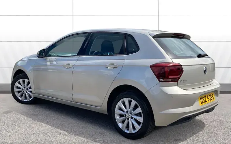 Used VW Polo SEL 116 HP (85 kW) 2019 Silver Hatchback