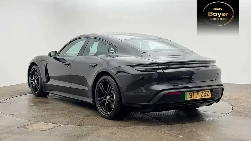 Begagnad Porsche Taycan 350 kW (476 HK) 2022 Svart Sedan