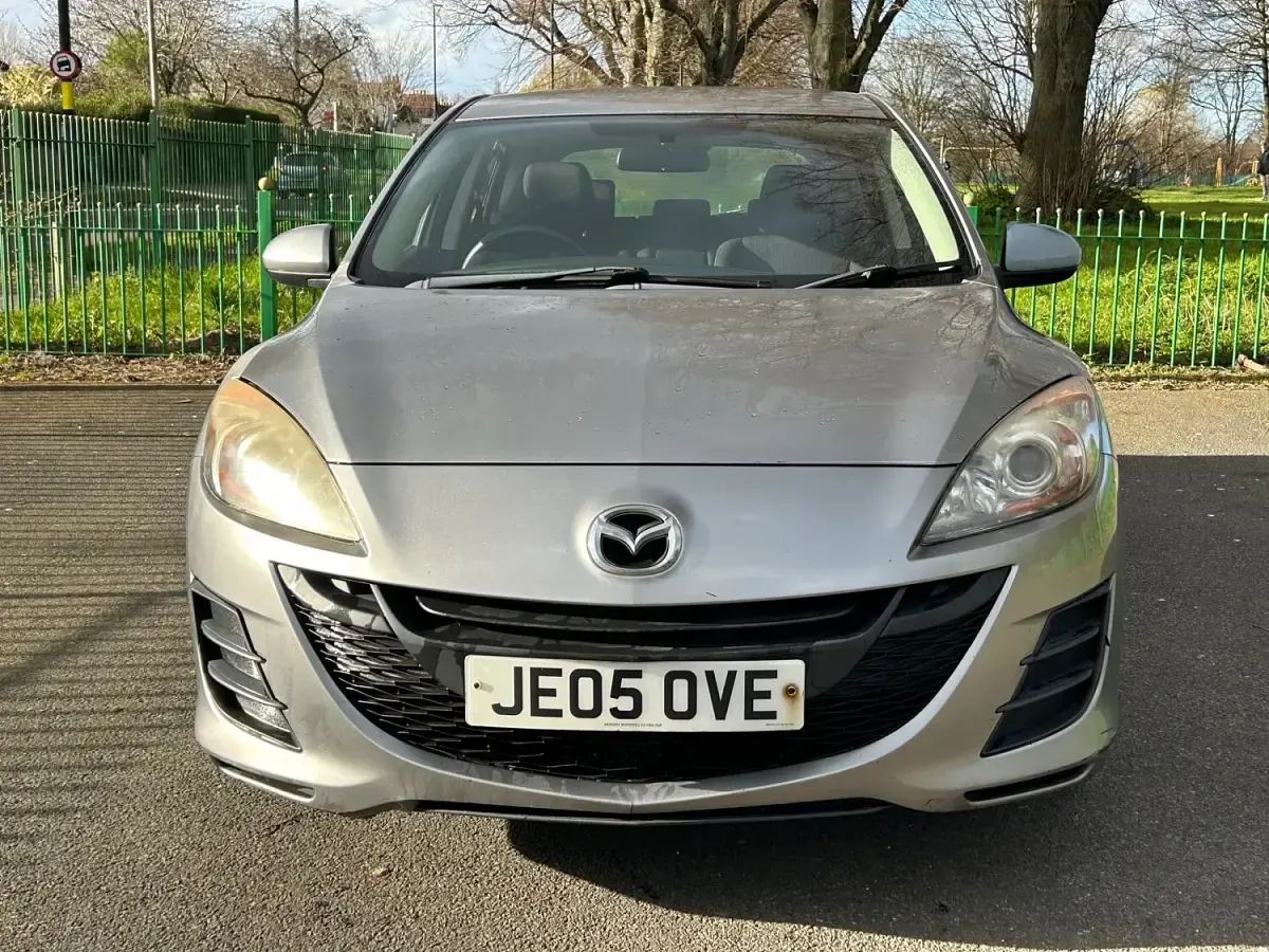 Used Mazda 3 105 HP (77 kW) 2011 Silver Hatchback