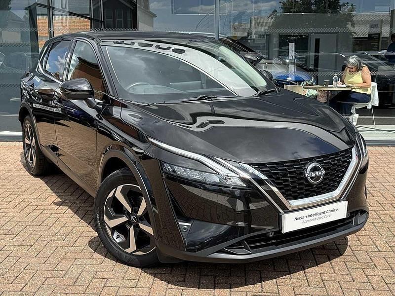 Black Used 2022 Nissan Qashqai N-Connecta SUV | £19,499 (Fair price) - Image 1/3