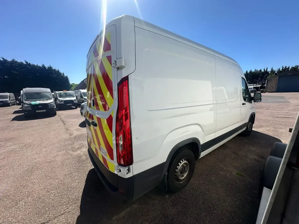 Używany Maxus V90 161 KM (118 kW) 2022 Biały Van