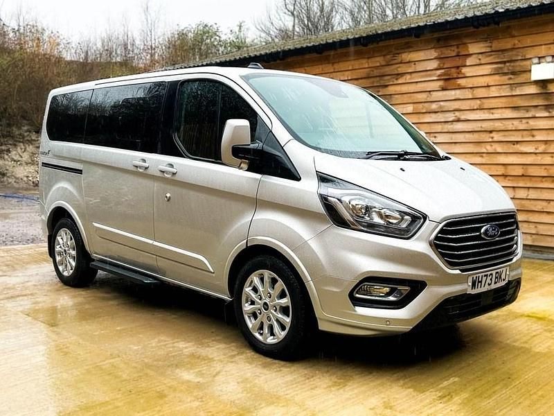 Used Ford Tourneo Titanium 130 HP (95 kW) 2024 Silver MPV