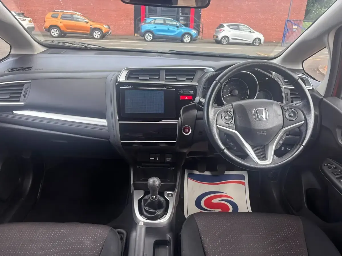 Used Honda Jazz EX 102 HP (75 kW) 2016 Orange Hatchback
