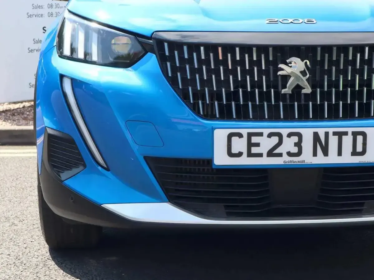 Used Peugeot 2008 GT 129 HP (94 kW) 2023 Blue SUV