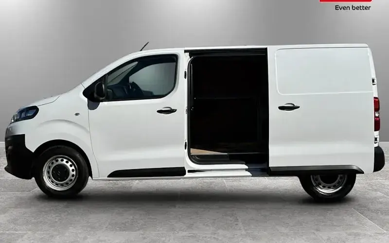 Used Citroën Dispatch 102 HP (75 kW) 2023 White MPV