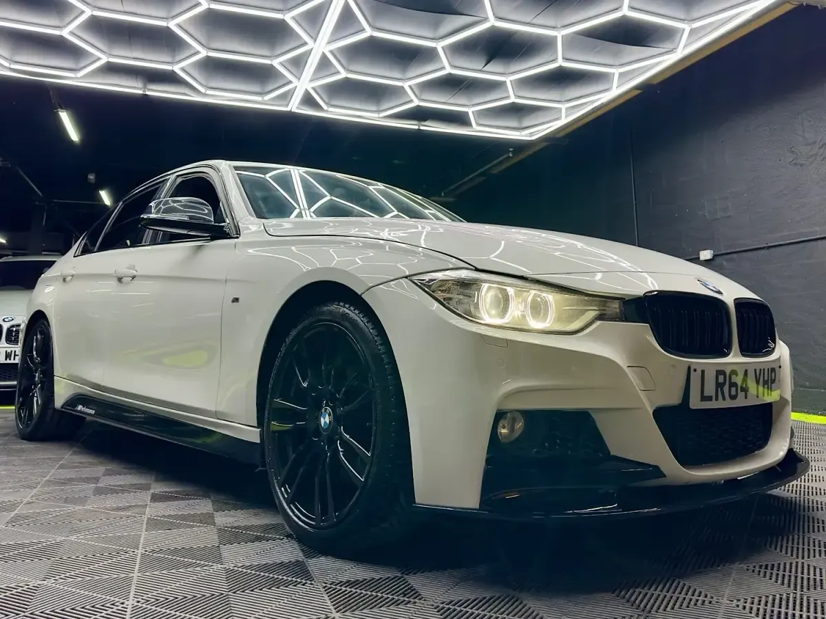 Used BMW 318 M Sport 2014 White Sedan