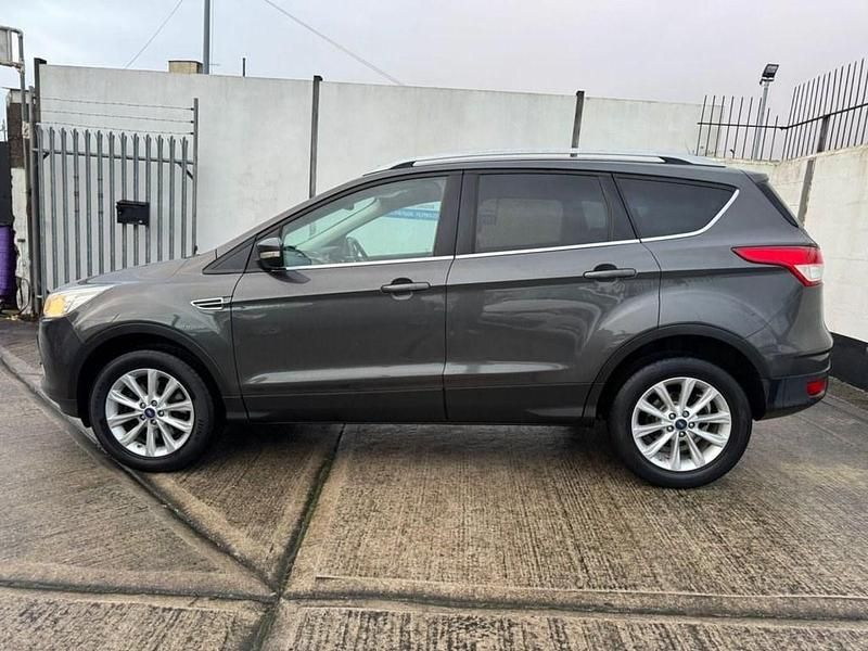 Used Ford Kuga Titanium 180 HP (132 kW) 2015 Grey SUV