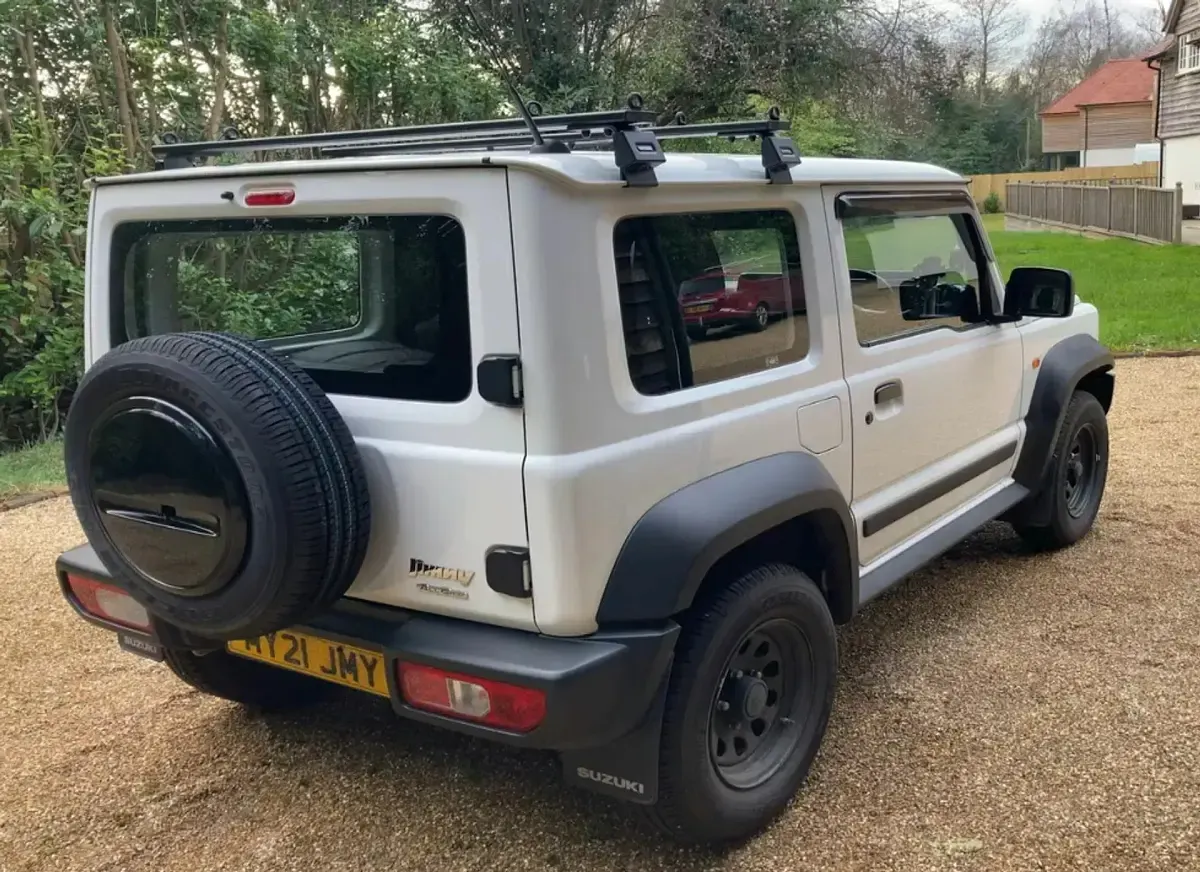 Begagnad Suzuki Jimny 102 HK (75 kW) 2021 Vit SUV