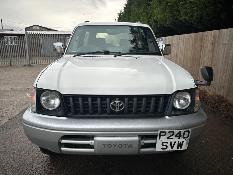 Used Toyota Land Cruiser Prado 2004 White SUV