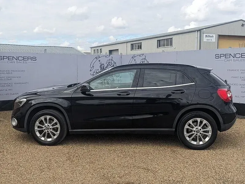 Usado Mercedes GLA200 Executive 156 HP (114 kW) 2018 Preto SUV