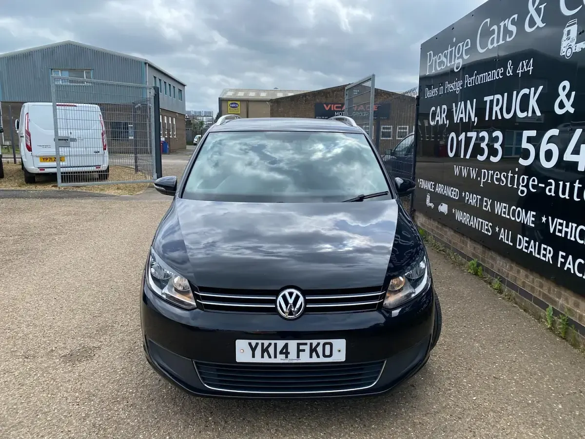 Used VW Touran SE 105 HP (77 kW) 2014 Black MPV