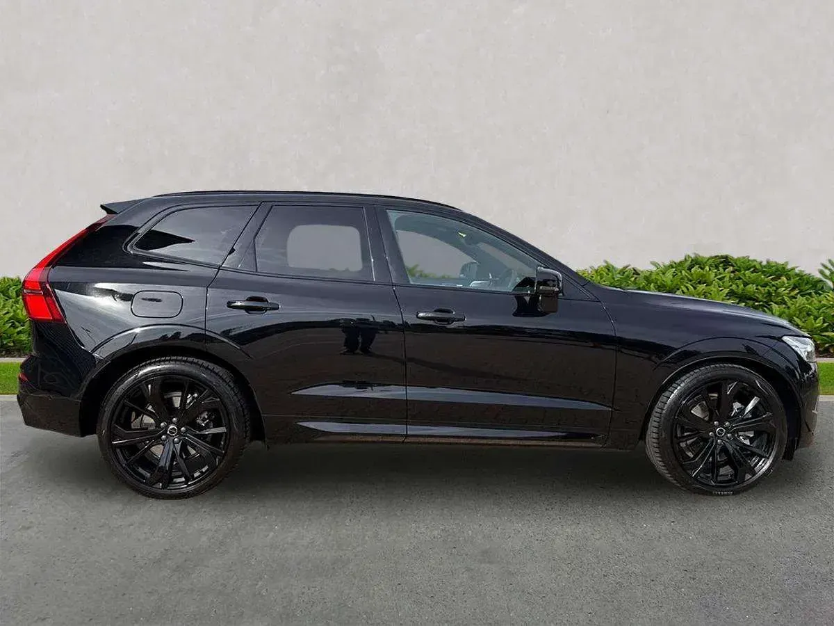 Used Volvo XC60 Ultra 449 HP (330 kW) 2026 Black SUV