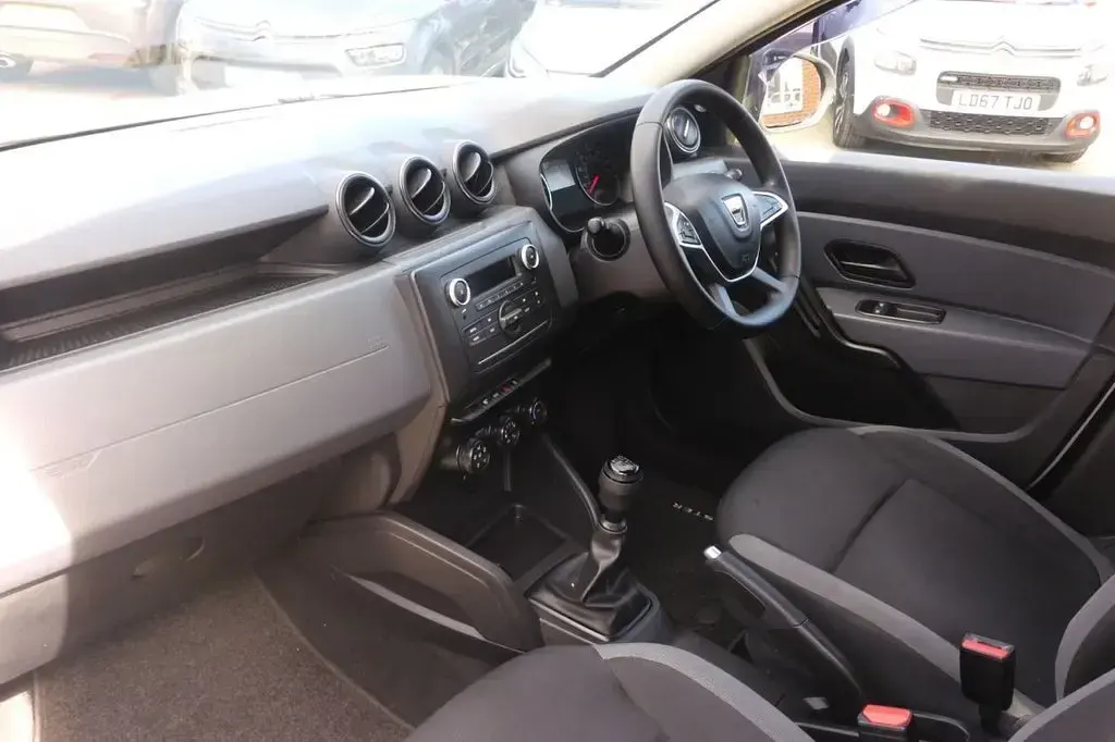 Usado Dacia Duster Essentiel 115 HP (84 kW) 2019 Branco SUV