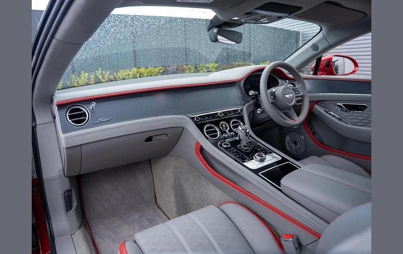 Used Bentley Continental 770 HP (566 kW) 2024 Red Coupe