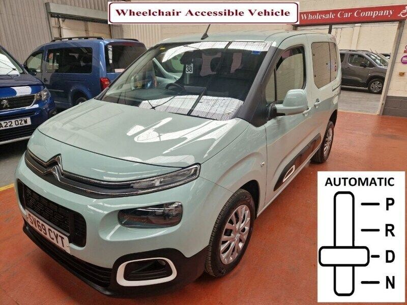 Green Used 2019 Citroën Berlingo Feel MPV | £14,495 (A bit pricey) - Image 1/4