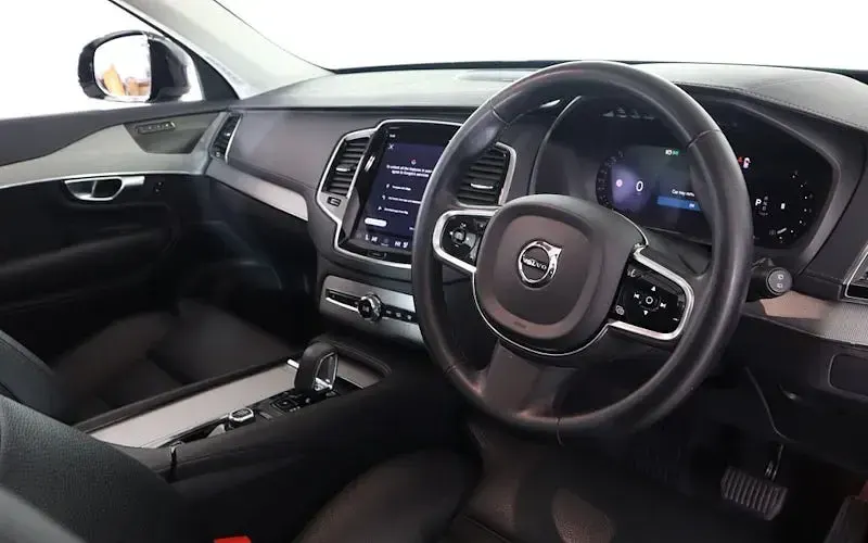 Used Volvo XC90 Plus 235 HP (172 kW) 2023 Grey SUV