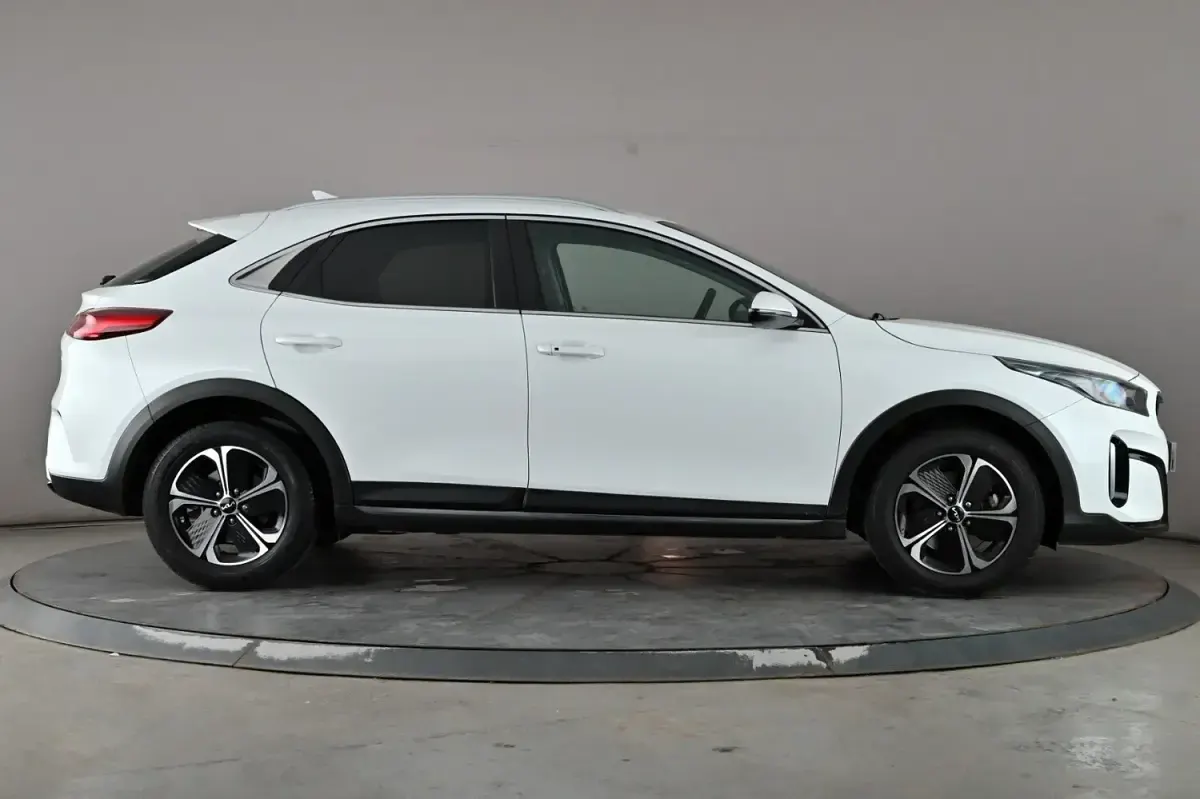 Used Kia XCeed 141 HP (103 kW) 2023 White SUV